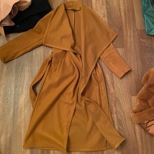 Women's camel color large lapel coat size M